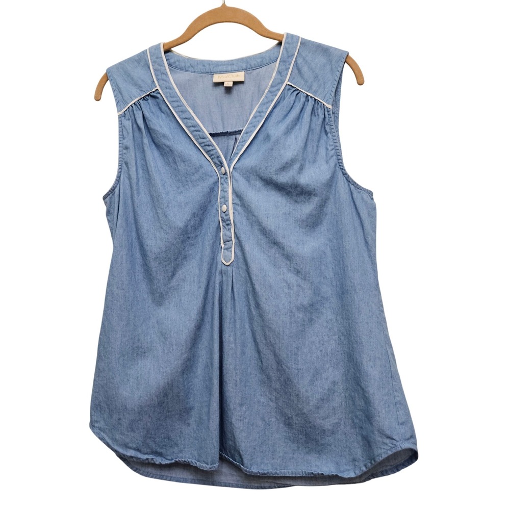 ModCloth Chambray Top Womens Large Blue Sleeveless V-Neck Cotton Piping Blouse